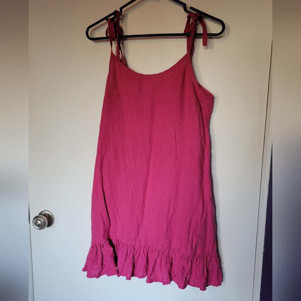notPERFECTLINEN Sarah Mini Ruffle Dress in Magenta